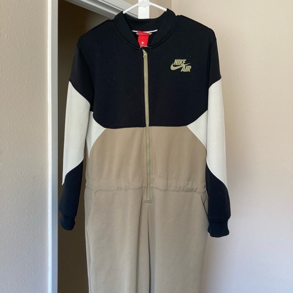 Nike Jumpsuit - Picture 4 of 6